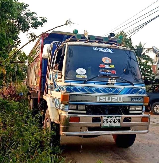 ส่งต่อ ISUZU 10 ล้อดั้มพ์ 2 เพลา  4