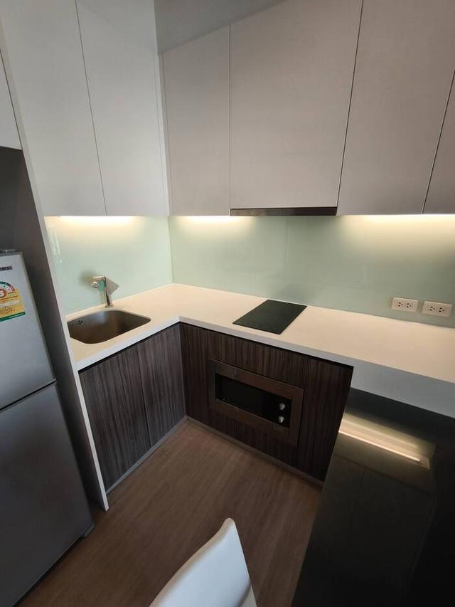 เช่าถูก 17,000 บาท ** 1 ห้องนอน ** รหัส 100011 ** Urbano Absolute Sathorn-Taksin ** ติดรถไฟฟ้า กรุงธน ** 088-398-3835 MR.BOAT 6