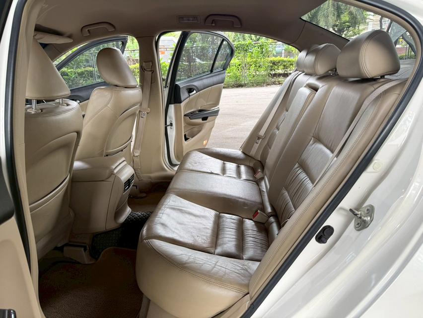 ขายรถ Honda Accord 2.0 ปี 2009 สีขาว เกียร์ออโต้ 12