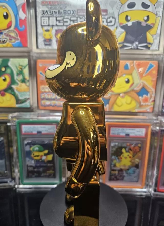 Garfield - Gold Chrome Bearbrick 400% 2