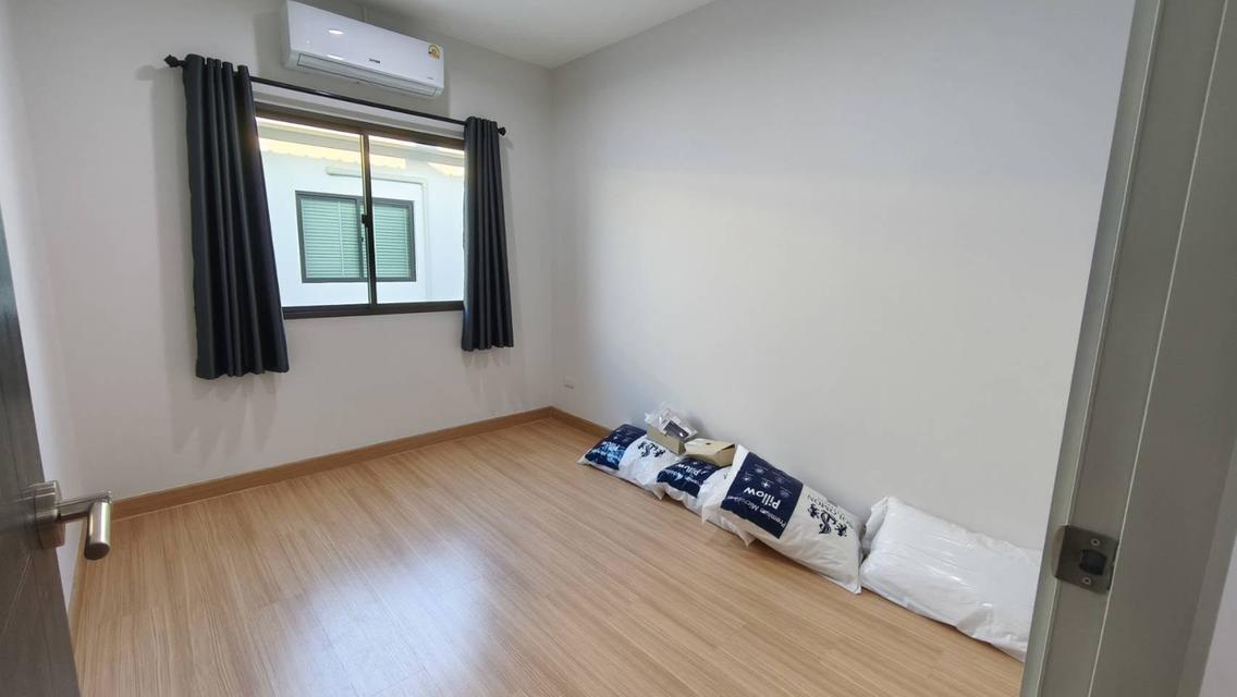 🏡 ทาวน์โฮมสองชั้นในโครงการ พร้อมระบบรักษาความปลอดภัย #เมืองเชียงใหม่ ราคาเพียง 25,000 บาท/เดือน ✨ 清迈联排别墅出租 3 卧室 3 卫生间 – 租金 25,000 泰铢/月 ✨ 13