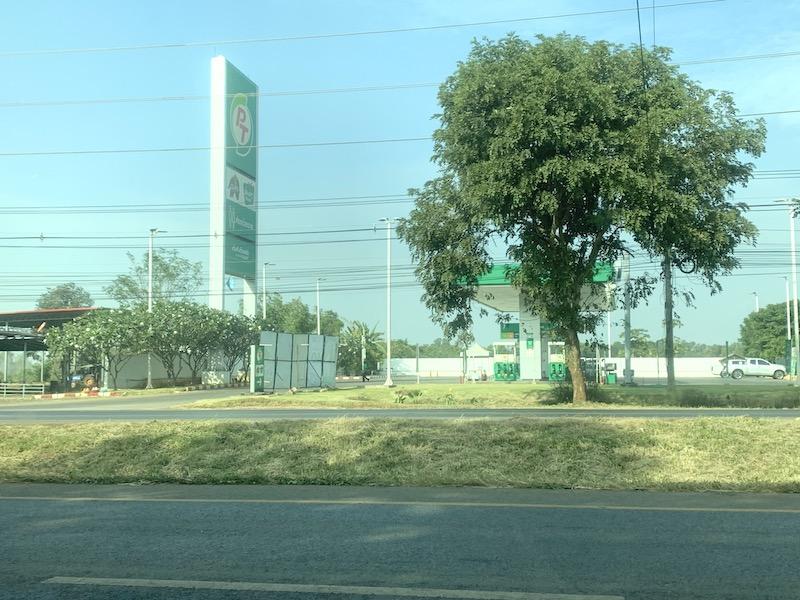 ที่ดินติดถนนหมายเลข (24) กม.71 เนื้อที่ 173-3-48ไร่ ที่ดินหน้ากว้าง 160เมตร ลึก 1.10กม. ห่างจากแยกโชคชัย ประมาณ 18กม 1