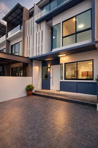 ทาวน์โฮม3 ชั้น บ้านใหม่ รีโนเวทใหม่ทั้งหลัง ราคาดีสุดในโครงการ 2