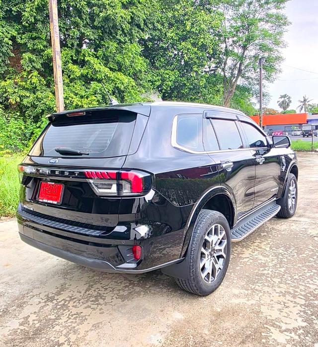 Ford Everest next gen 2.0 Bi-Turbo titanium สีดำ ปี 2022 ไมล์ 30,000กม.