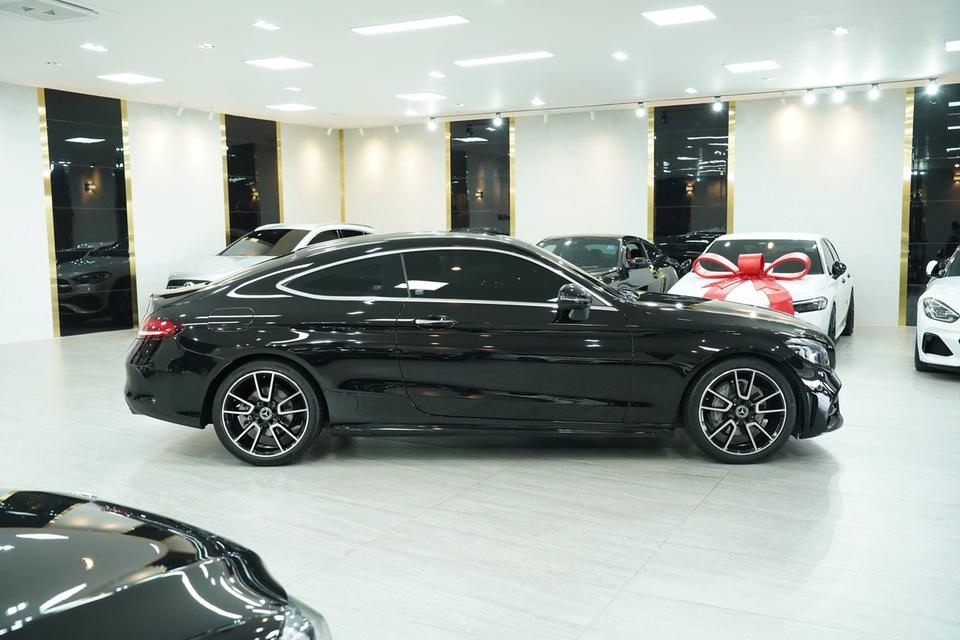 Mercedes-Benz C200 Coupé AMG Dynamic (W205) ปี 2020 สีดำ รูปที่ 2