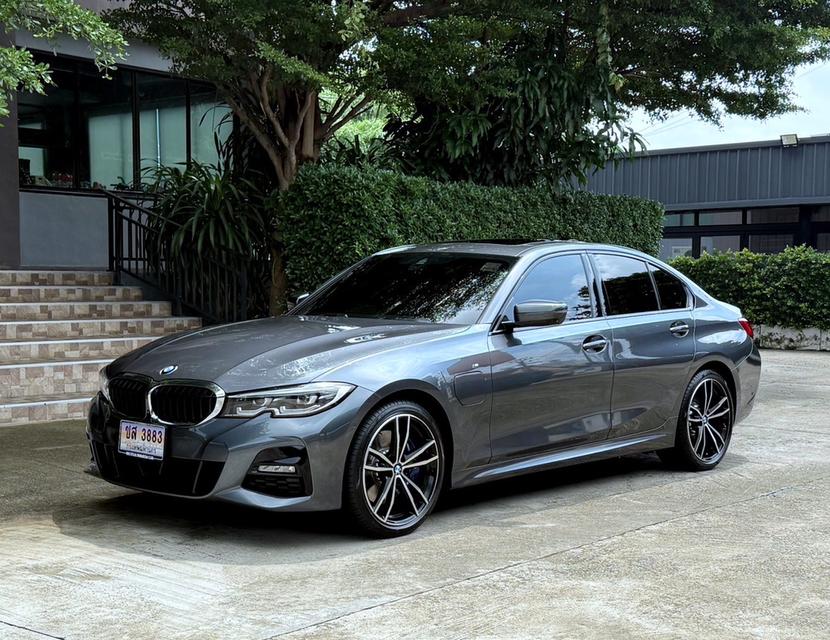 2022 BMW 330e MSPORT G20 รถมือเดียวออกป้ายแดง รถวิ่งน้อย เข้าศูนย์ทุกระยะ ไม่เคยมีอุบัติเหตุครับ