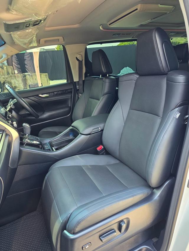 Toyota ALPHARD 2.5SC PACKAGE สีขาว ปี 2024 ไมล์ 20,000 กม. รูปที่ 9