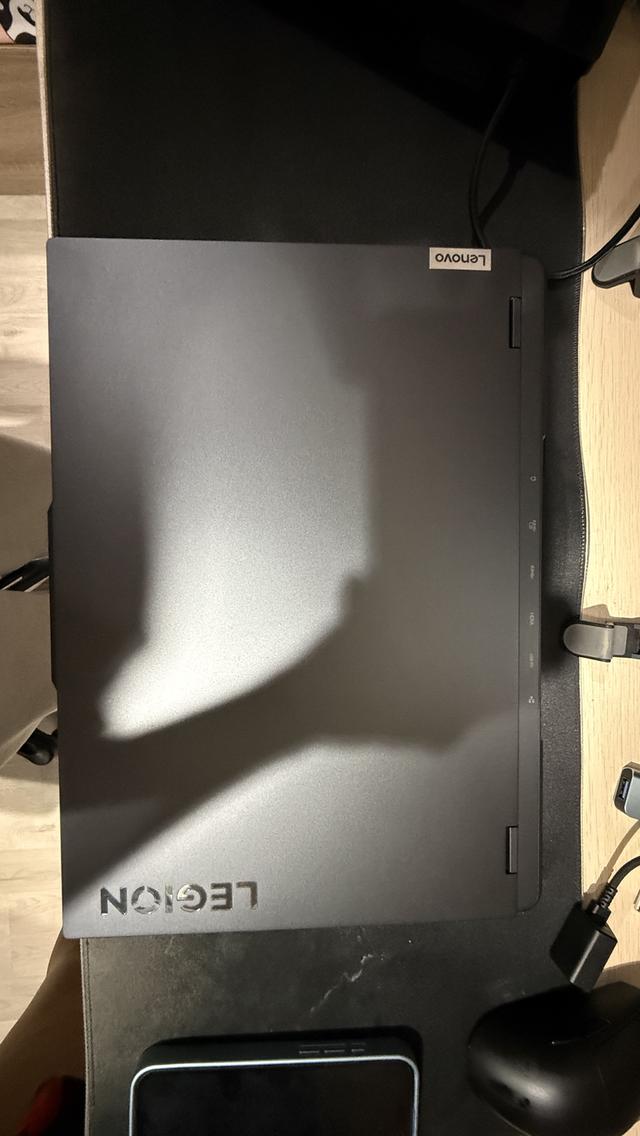 Lenovo Legion Pro 5 16IRX9 (RTX 4070, Intel Core i9-14900HX, 32GB RAM, 1TB SSD) + lazer viper v3 pro black 3