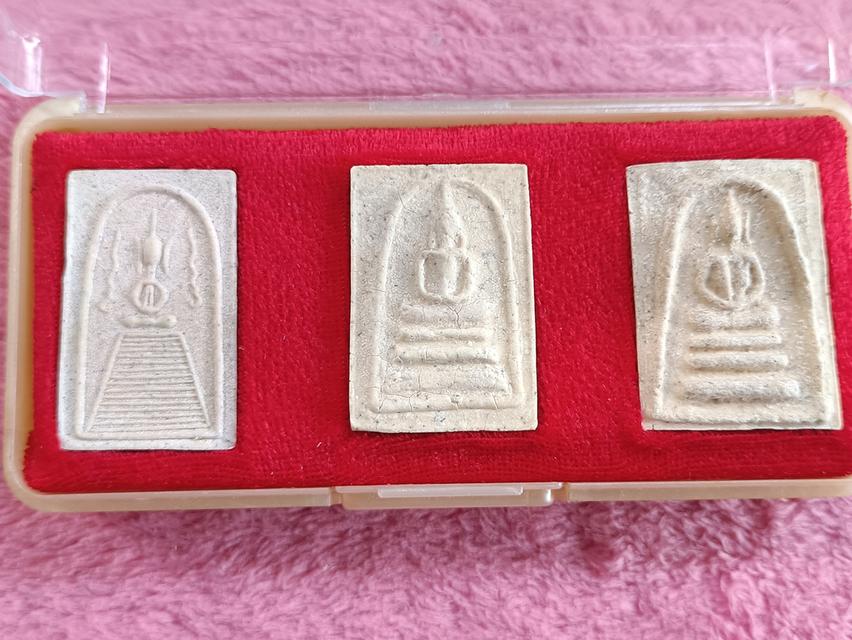 สมเด็จวัดอินทร์บางขุนพรหม ย้อนยุคชุด3องค์ กล่องเดิม 