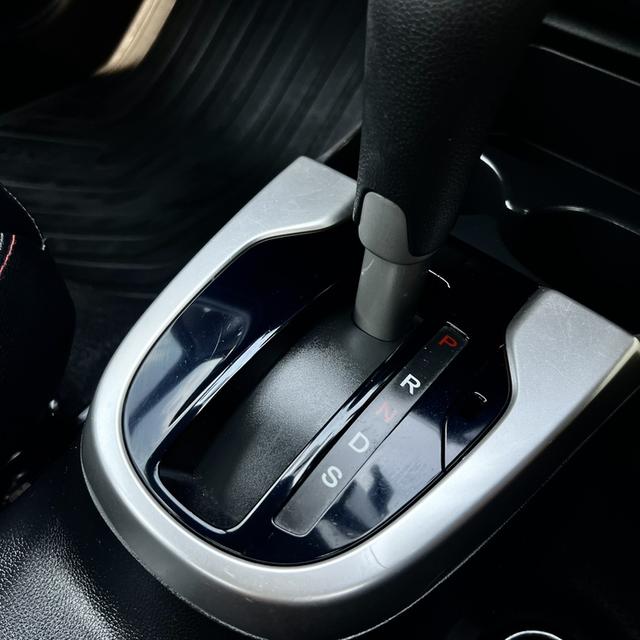 HONDA JAZZ, 1.5 i-VTEC SV ปี 2016 โทร. 0922639576 เอ๋ รูปที่ 17