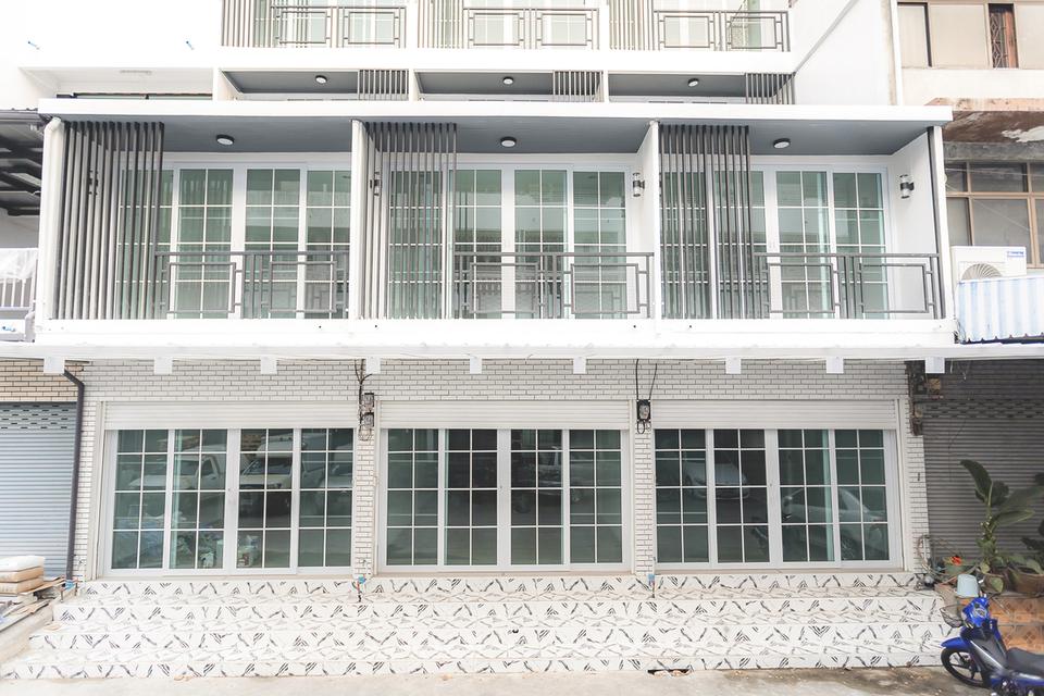ขายอาคารพาณิชย์ 4 ชั้น ใกล้รถไฟฟ้าทำเลดีๆ ลาดพร้าว 45 1