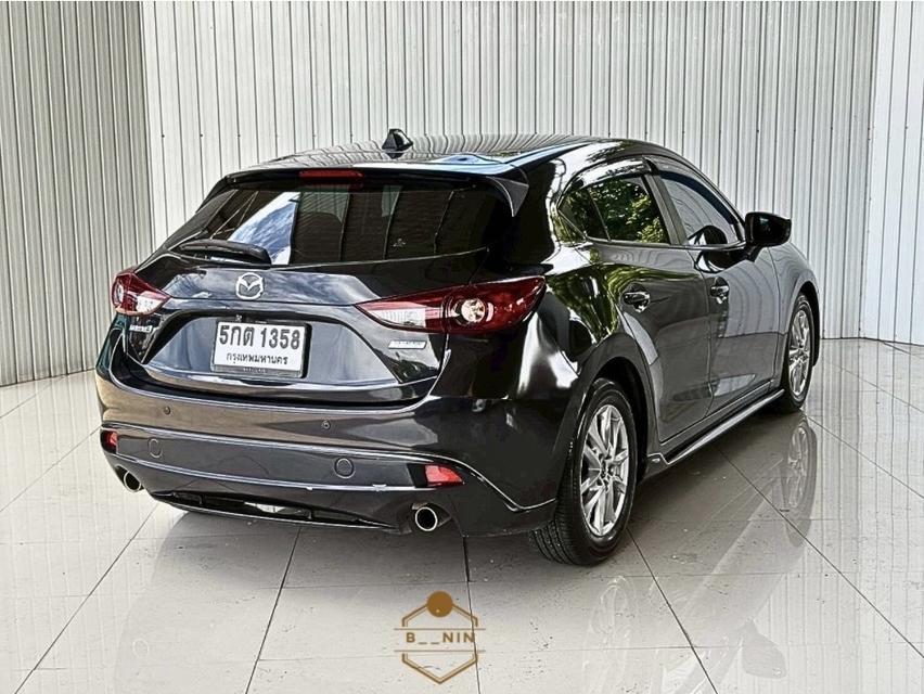 รถยนต์ mazda