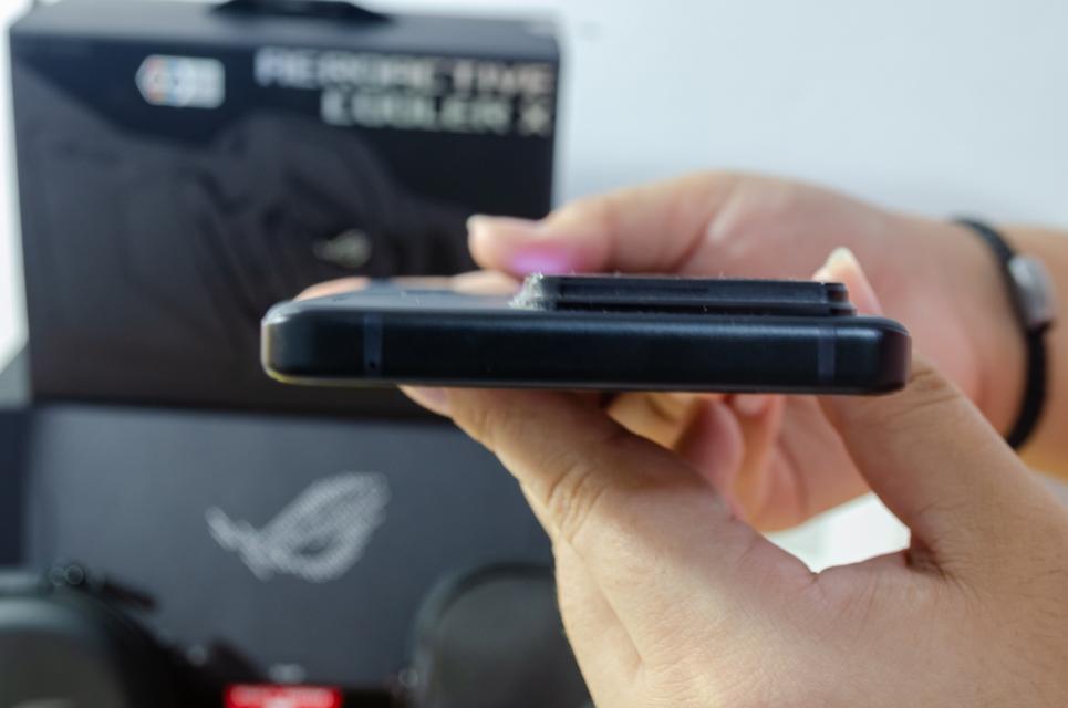 Asus ROG 8 Pro (16/512GB) 6
