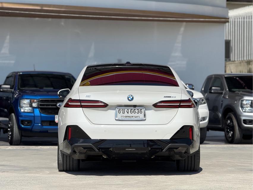 รหัสรถ WRT6636 📌2023 BMW i5 eDrive40 M SPORT โฉม G60 รูปที่ 3