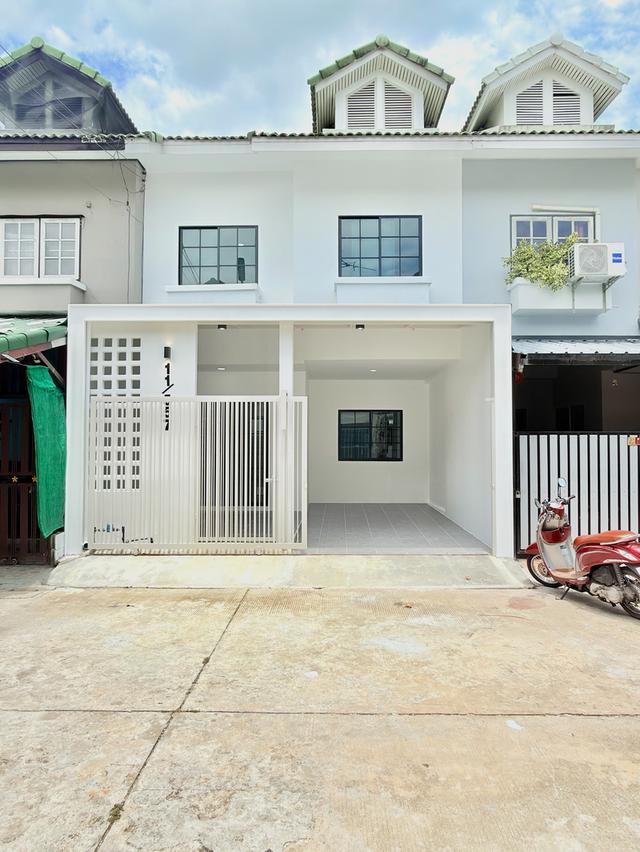 ขายทาวน์เฮ้าส์ หมู่บ้านนริศรา ซ.46 (โทรสอบถามราคา) 1