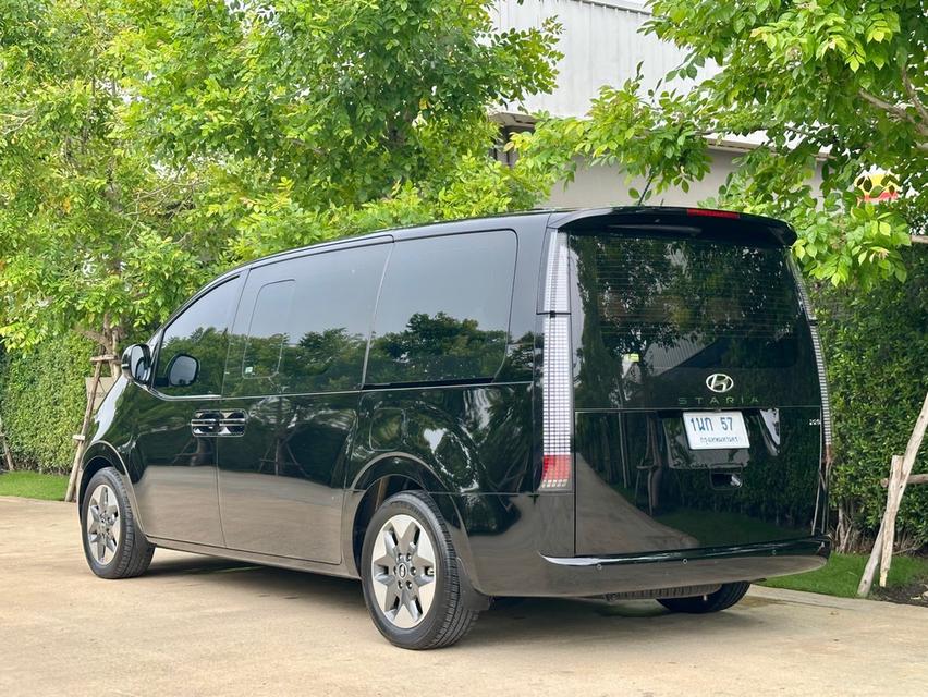 Hyundai Staria 2.2SEl ปี22 7