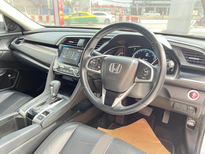 Honda Civic 1.8 EL MC 2019 3