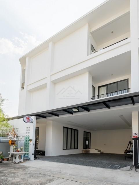 ให้เช่าโฮมออฟฟิศ 3 ชั้น ทองหล่อ พระราม 4 ซอยสุขุมวิท 36 Minimall Style เรียบหรู FULL เฟอร์นิเจอร์ ใกล้ BTS ทองหล่อ เหมาะทำโฮมออฟฟิศ 1