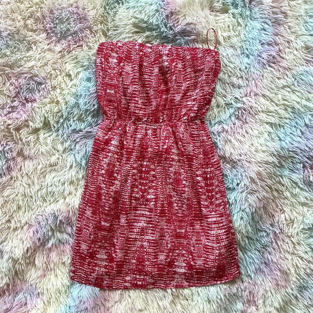 เดรสเกาะอก มือสองเทียบมือหนึ่ง