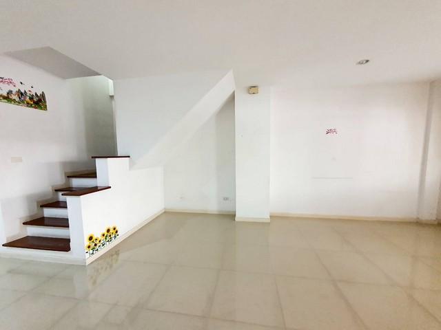 Townhome ทาวน์โฮม หมู่บ้านจามจุรีพาร์ค รามอินทรา ถนนสุขาภิบาล 5 ท่าแร้ง บางเขน 20 ตรว. 3BEDROOM2BATHROOM 2450000 BAHT ใก 4
