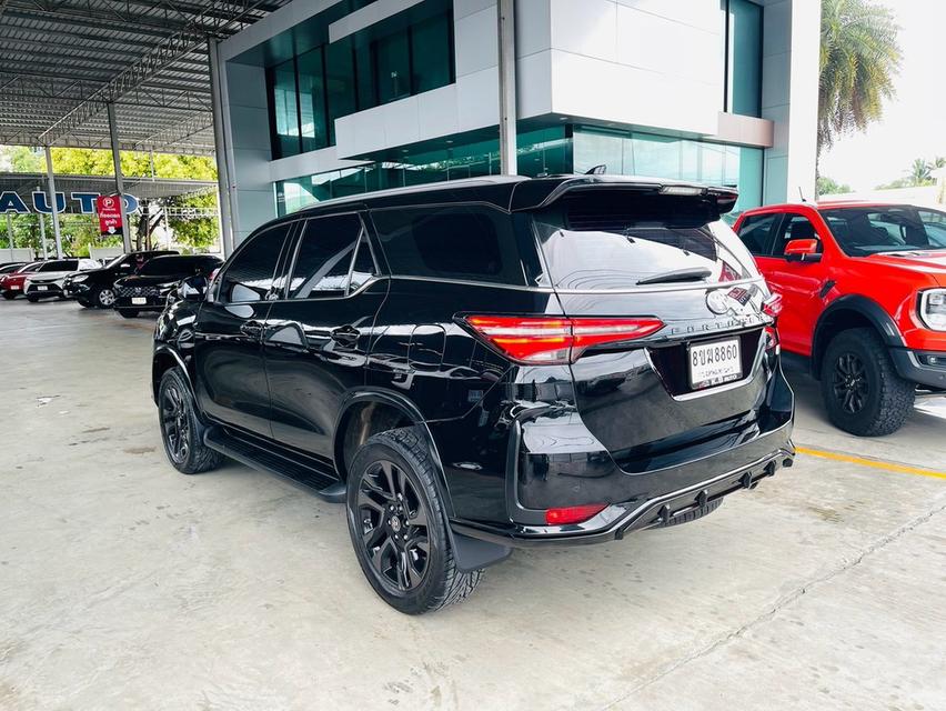 Toyota Fortuner2.8 GR Sport 4WD ปี 23จด24 ไมล์7หมื่นโลแท้ 224แรงม้า รูปที่ 6