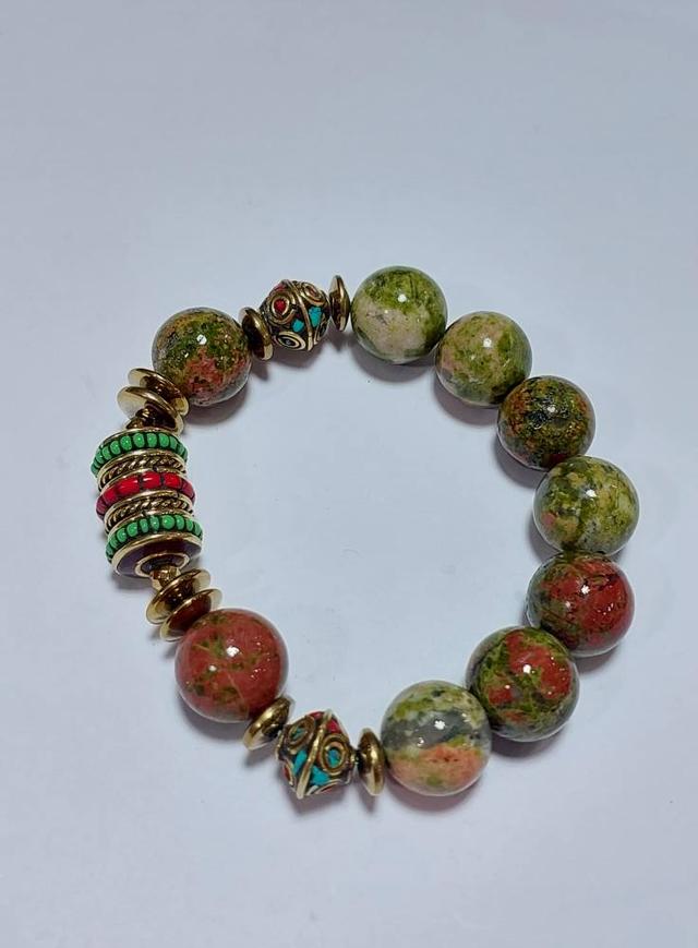 ข้อมือหิน Unakite 14 mm ลูกปัดเนปาล ยาว 18 cm.