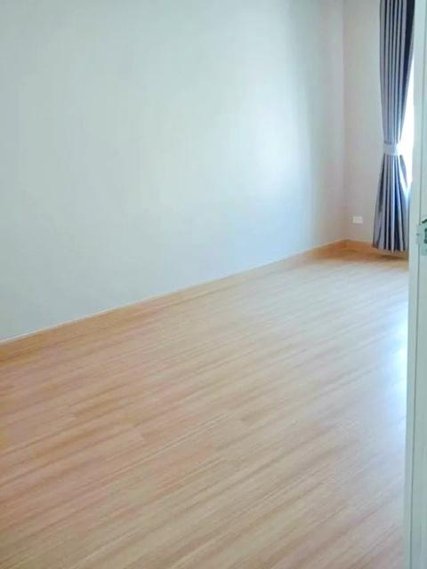 บ้านฟ้า เลอ มาร์เช่ 2.2 กม.ให้เช่าทาวน์โฮม 2ชั้นติดถนนใหญ่ 18 ตร.วา. 145 ตร.ม. 2น้ำ 4