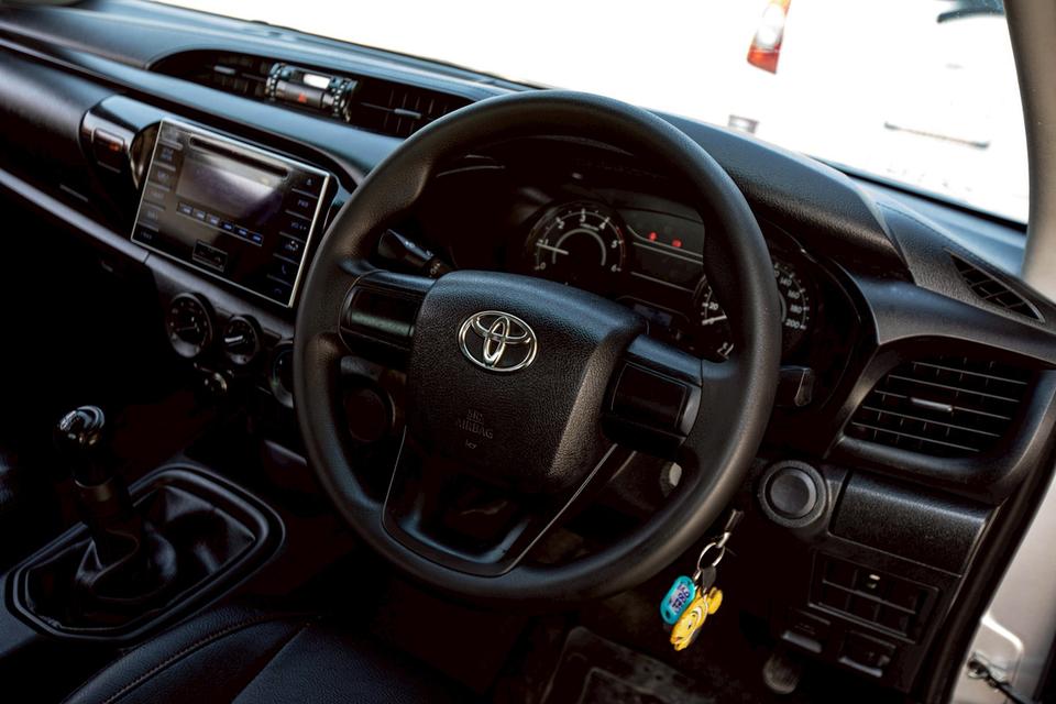 TOYOTA HILUX REVO 2.4 J Plus SMART CAB ปี 2017 สีเทา สวยสภาพดี รูปที่ 15