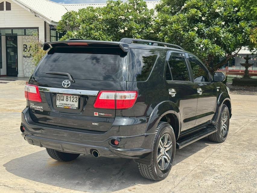 Toyota Fortuner 3.0V Trd 4x4 2010 รูปที่ 5