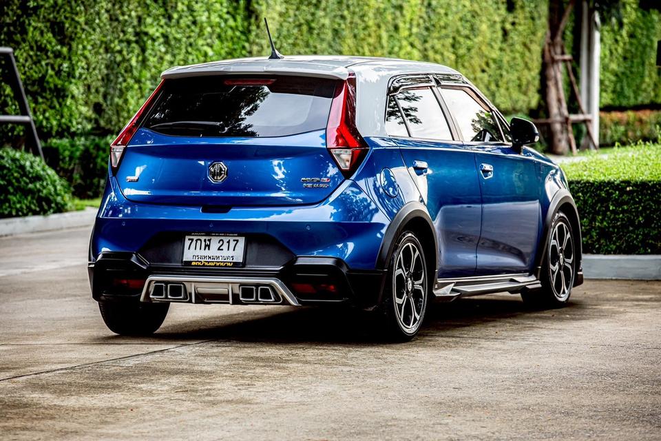 New MG 3 1.5X Sunloof ปี 2018 สีน้ำเงิน มือเดียวป้ายแดง