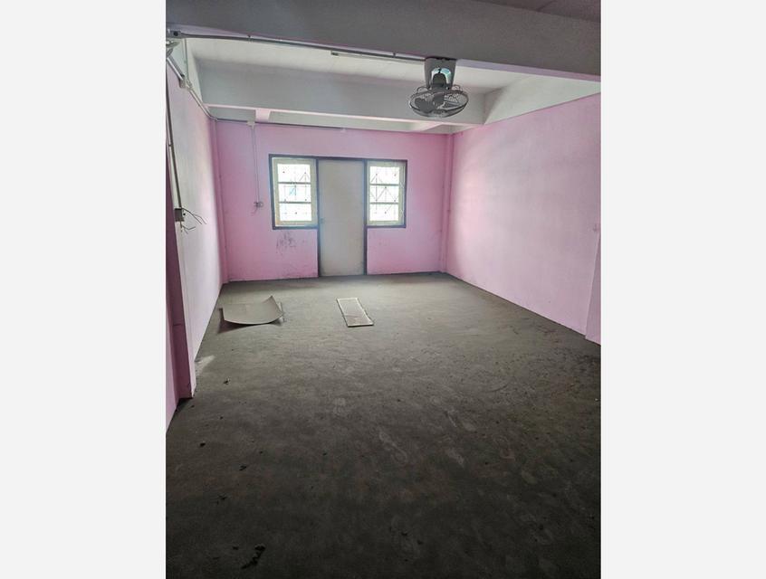 อาคารพาณิชย์แหลมฉบัง 4 ชั้น ถนนสุขุมวิท ตำบลทุ่งสุขลา ศรีราชา ชลบุรี 5