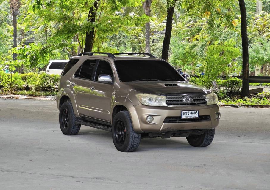 Toyota Fortuner 3.0 V 4WD  ปี 2005 จดปี 2006