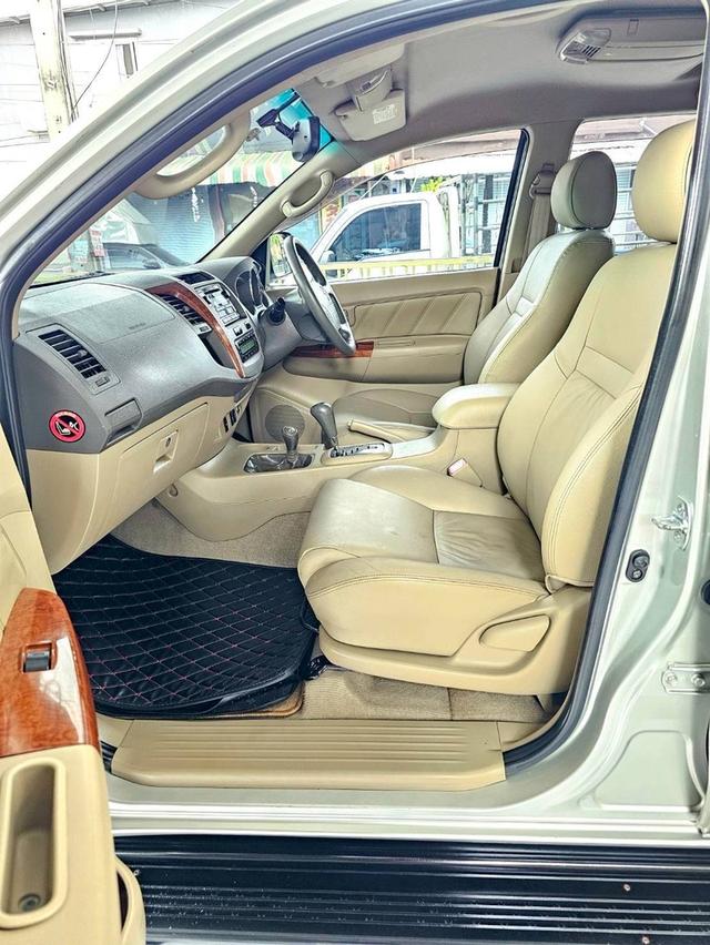 Toyota Fortuner 3.0V 4WD 2008 ขายสด รูปที่ 13