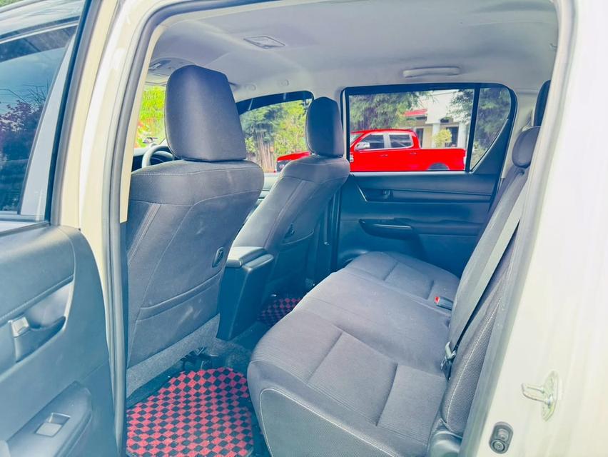 #TOYOTA  Hilux Revo Doublecab เครื่อง 2.4 cc, รุ่น Entry Z edition AUTO ปี 2024 ~ไมล์แท้ 2x,xxx กม ~เกียร์อัตโนมัติ CVT รูปที่ 12