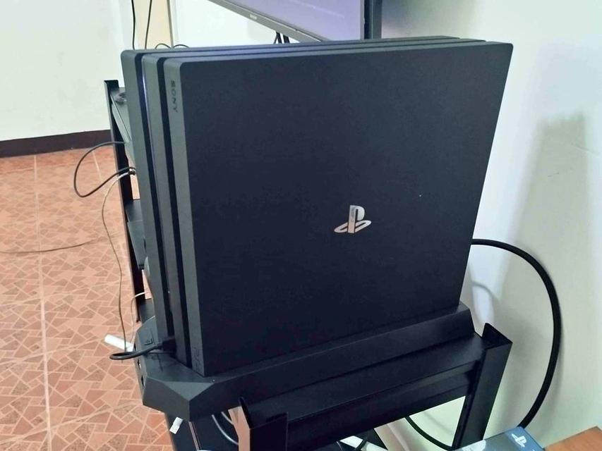 PlayStation 4 Pro อุปกรณ์ ครบ