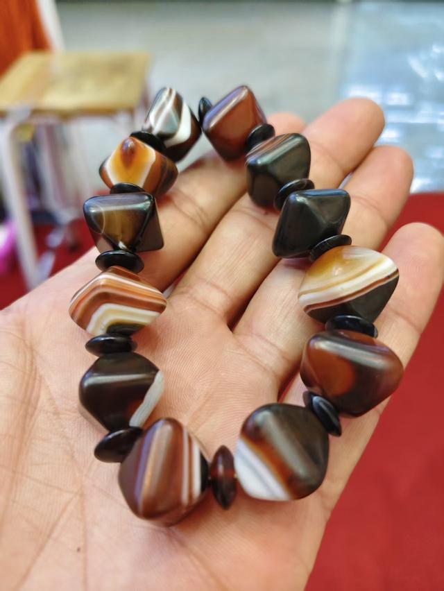 สร้อยข้อมือลูกปัดอาเกต Banded agate beads bracelet รูปที่ 4