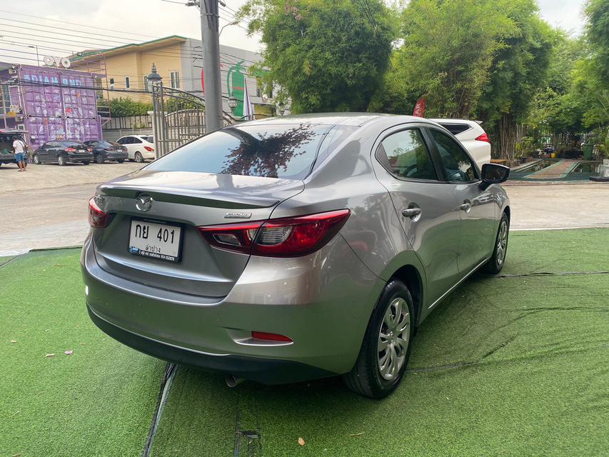  Mazda 2 1.3  Standard Sedan  4