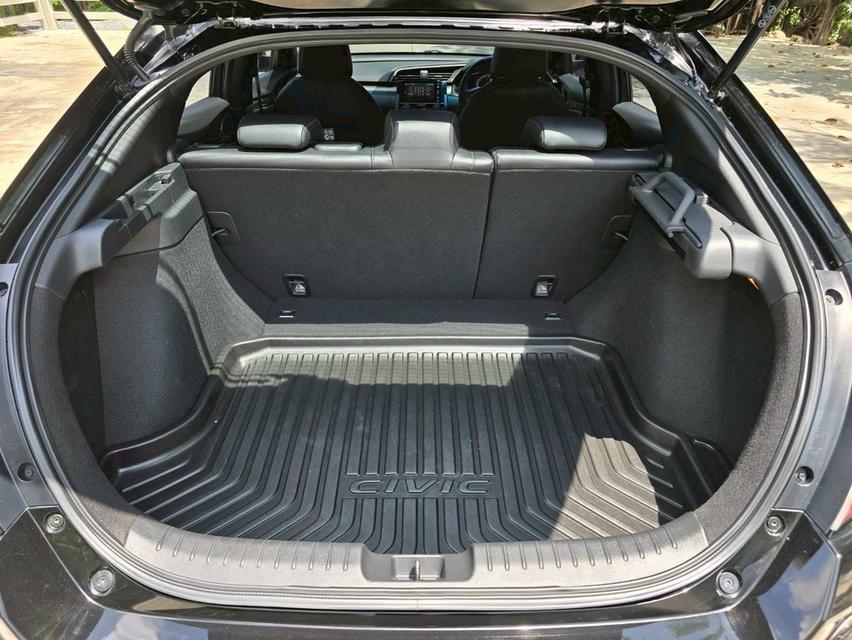 รหัสรถ NKG5232 HONDA CIVIC FK 1.5 EL A/T ปี 2017 14