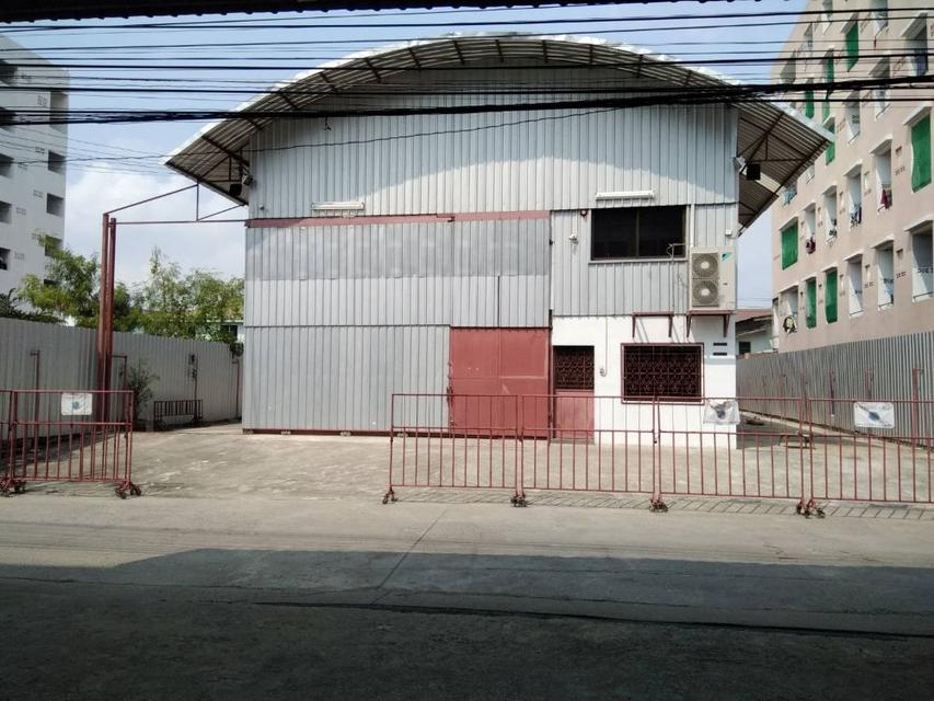 ให้เช่าโกดังใหม่พร้อมสำนักงาน พื้นที่ใช้สอย 711 ตรม. ใกล้แยกเทพารักษ์ น้ำไม่ท่วม เข้าออกสะดวก เพียง 55,000/เดือน 1