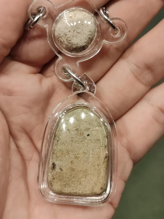 พระเครื่องเก่า เครื่องราง ของทนสิทธิ์ 4