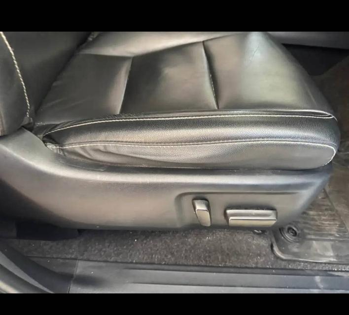 toyota hilux revo double cab 2.4 high prerunner a/t 2022 รูปที่ 6