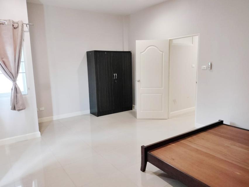 ให้เช่าบ้านเลี้ยงสัตว์ได้ ทาวเฮ้าส์ 2 ชั้น หมู่บ้านบุญฑริคนิวสไตล์ อยู่ลำลูกกา คลอง4 ปทุมธานี ใกล้โรงเรียนแย้มสะอาด,ฟิวเจอร์ 15