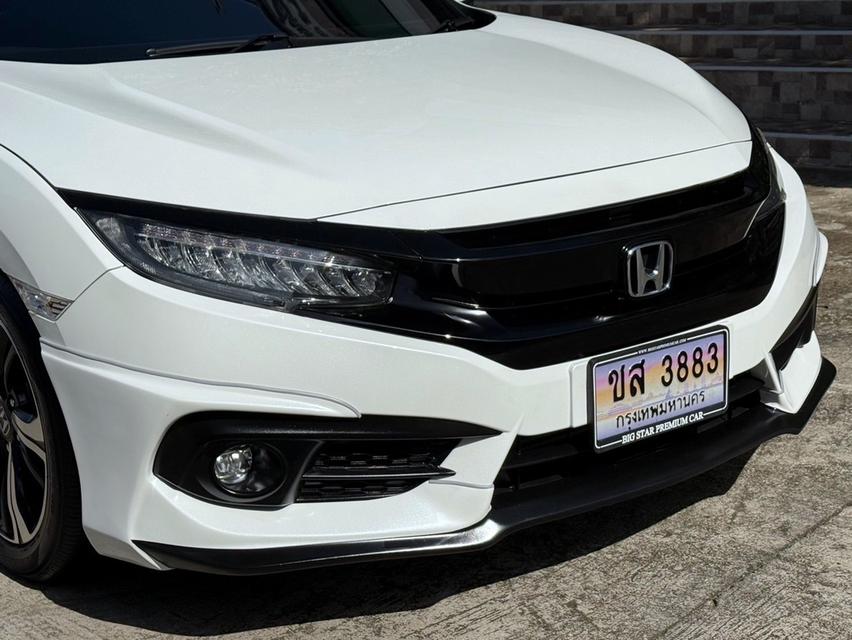 2018 HONDA CIVIC FC 1.5 TURBO RS รถมือเดียวออกป้ายแดง รถวิ่งน้อย เข้าศูนย์ทุกระยะ ไม่เคยมีอุบัติเหตุครับ 8