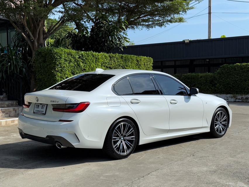 2021 BMW 320D MSPORT รถมือเดียวออกป้ายแดง วิ่งน้อยเพียง 40,000 กม สภาพป้ายแดง ไม่เคยมีอุบัติเหตุครับ 3