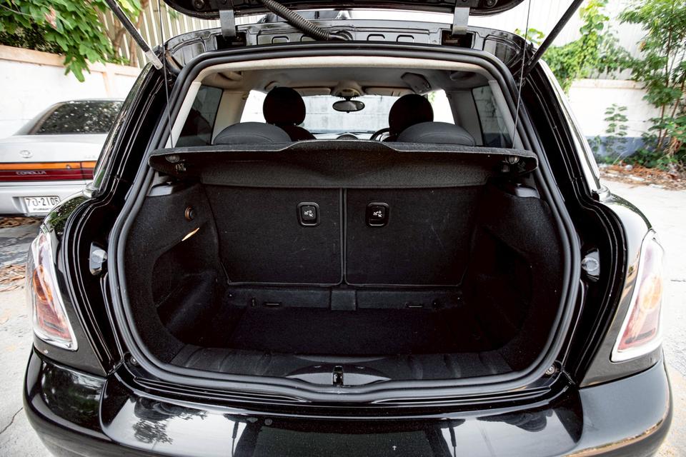 Mini One Cooper RHD ปี 2010 สีดำ รถสวยสภาพดี รูปที่ 18