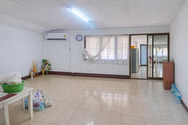 เมกาบางนา โลตัสบางนา สนามบินสุวรรณภูมิ ขนาดใหญ่ เพียง 900ม. บางนา-ตราด49-55 เปิดซิง! บ้านใหม่ แอร์ใหม่ 3ตัว 50 ตรว. 200 2