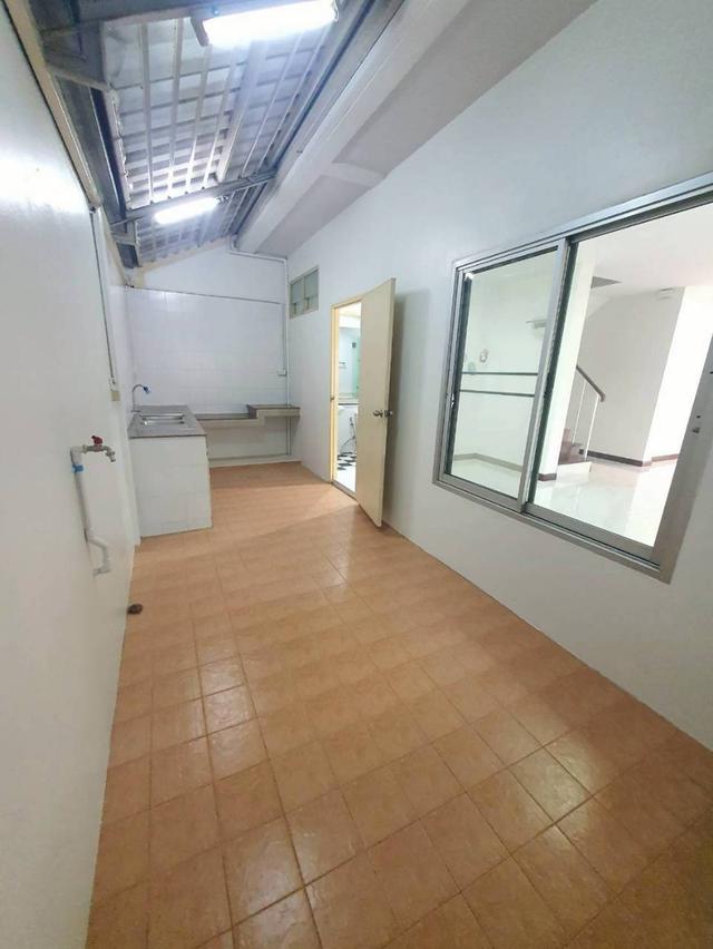 ขายบ้านทาวน์เฮ้าส์มุมด่วน 7