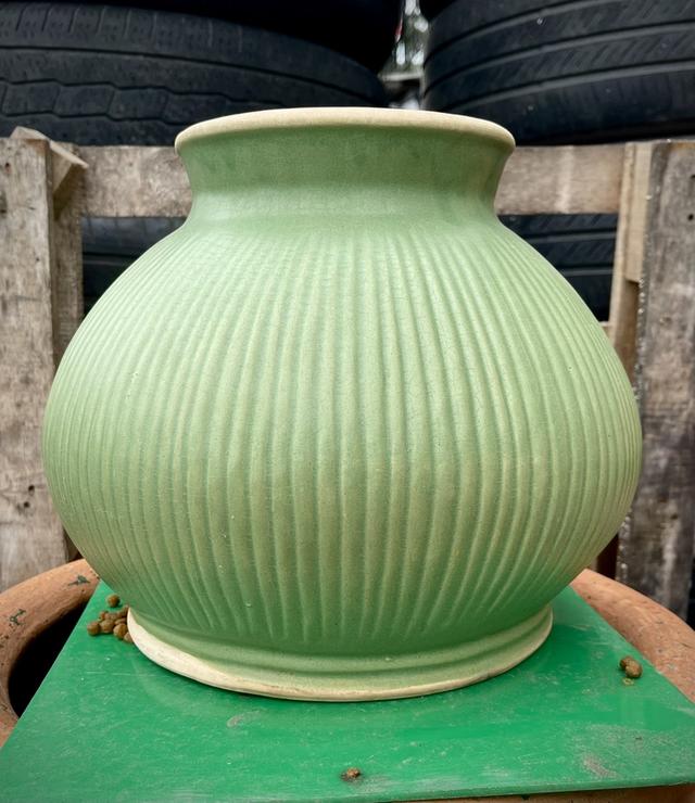 โถพลูเขียวไข่กา ลายมะเฟือง ทรงกลม โถใบชะพลูโบราณ 4