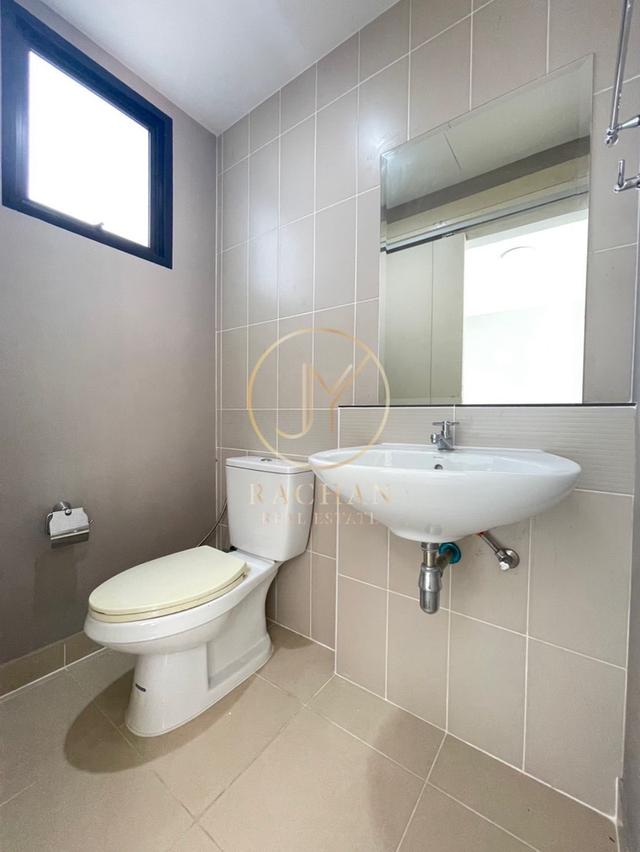 B69-301 ขายด่วน ทาวน์โฮม 3 ชั้น หมู่บ้านกลางเมือง ปิ่นเกล้า-จรัญฯเนื้อที่ 18.9 ตร.ว พื้นที่ใช้สอย 145 ตร.ม 3 ห้องนอน 3 ห้องน้ำ 9