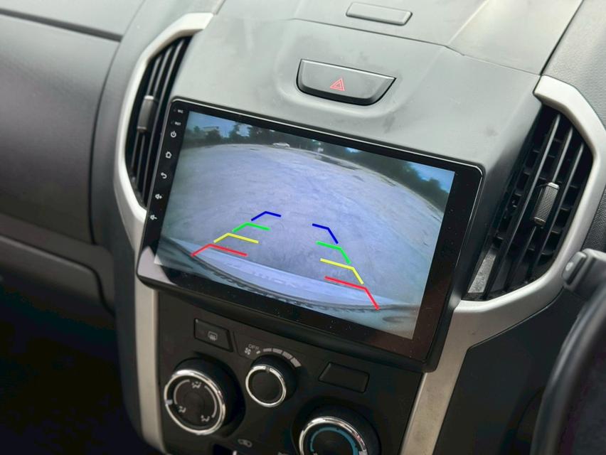 ISUZU MUX Y 14 Wagon 4dr 7st Auto 5sp RWD 2.5DCT(VGS,DVD) สีขาว ออโต้  12